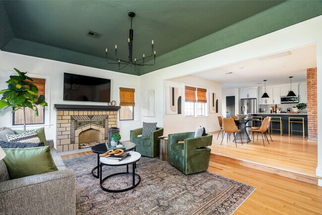 Building Photo - 2605 NW 38th St