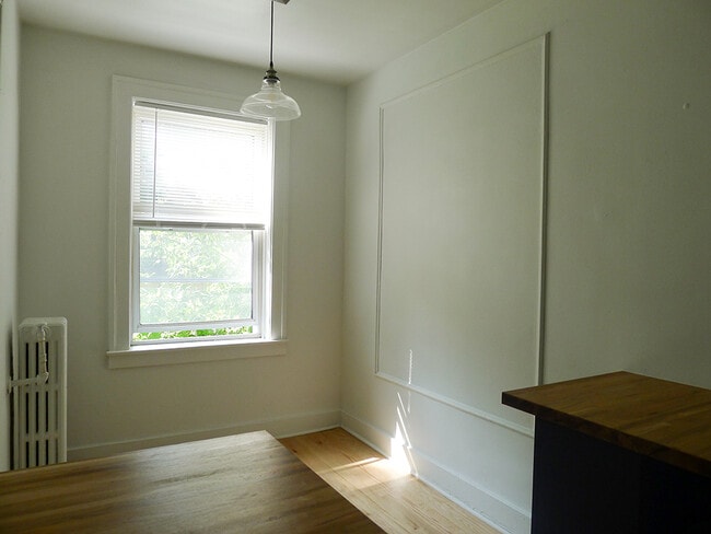 Building Photo - 1780 Van Dyke St