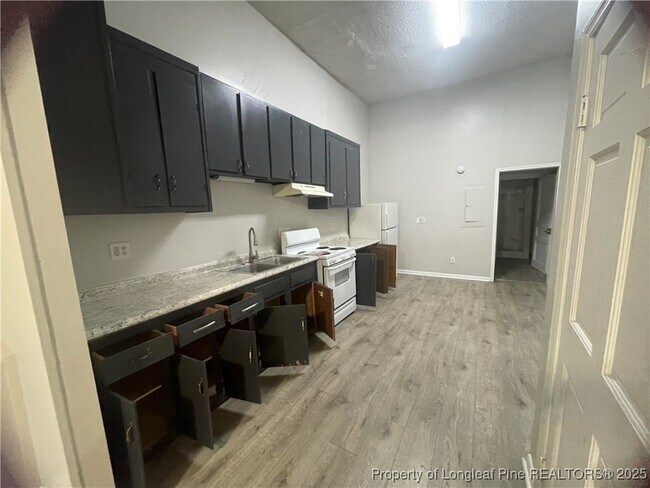 Building Photo - 401 S Clinton Ave