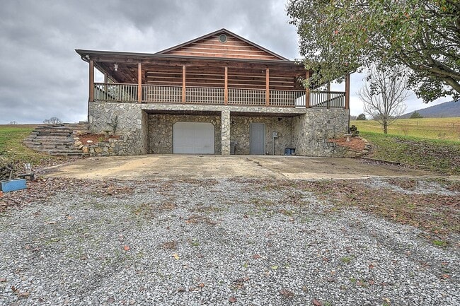 Building Photo - 13625 Horton Hwy