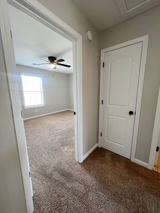 Building Photo - 1604 Railton Ct