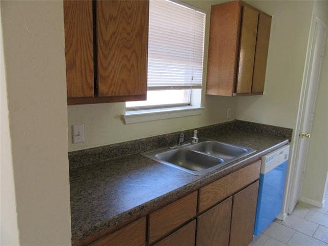 Building Photo - 1617 Windsong Ln