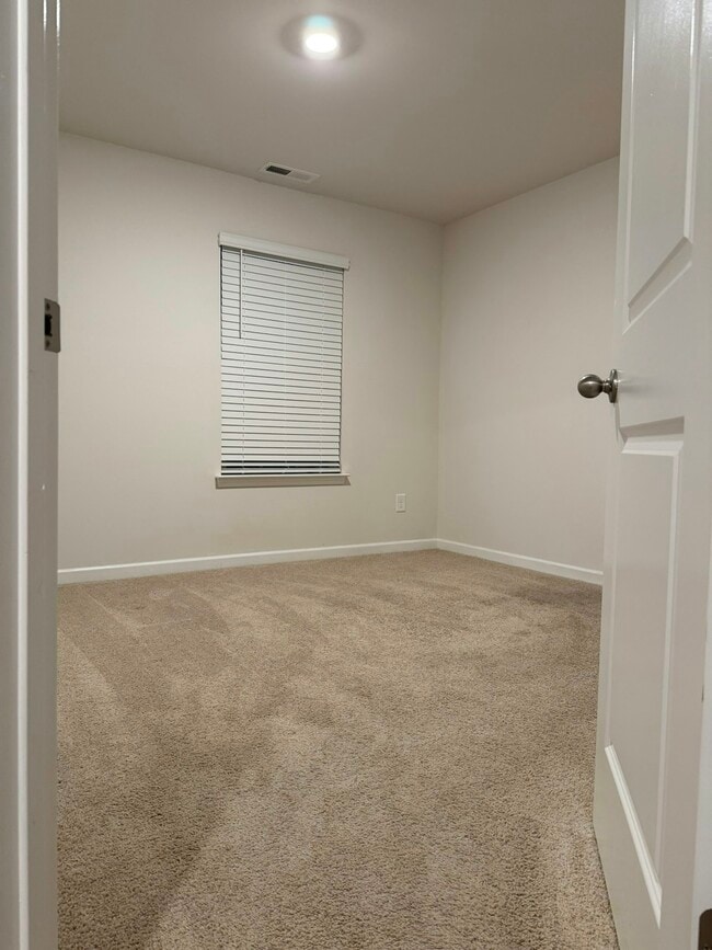 Building Photo - 4101 Laurel Rdg Dr
