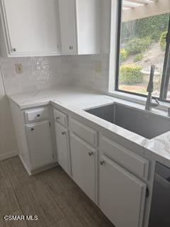 Building Photo - 3855 Lost Springs Dr