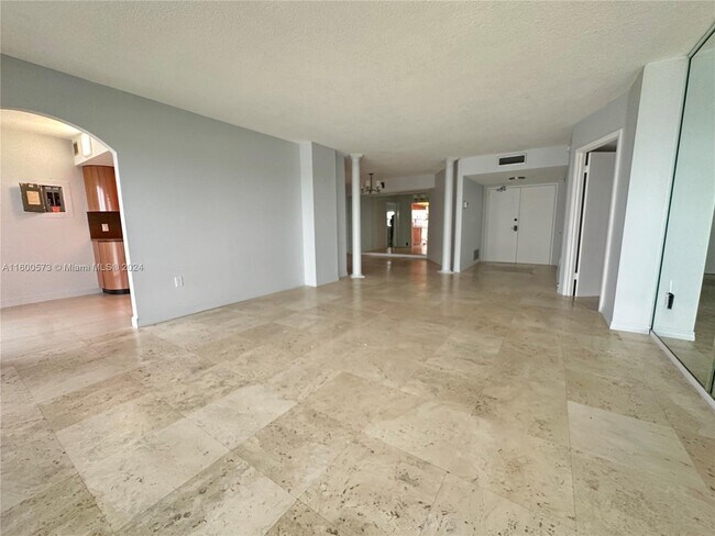 Building Photo - 3410 Galt Ocean Drive Apt #2103N, Fort Lau...