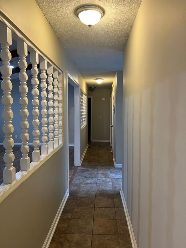 Building Photo - 103 Chickasaw Rd