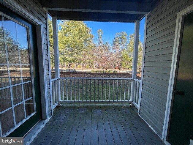 Building Photo - 45512 Westmeath Way