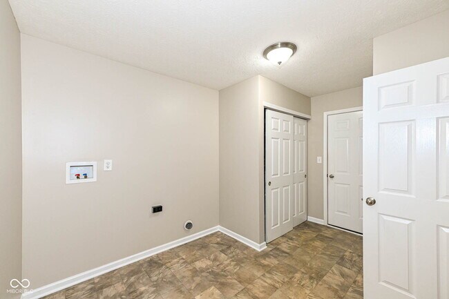 Building Photo - 4324 Big Leaf Ln
