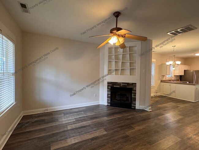 Building Photo - 10908 Connally Ln