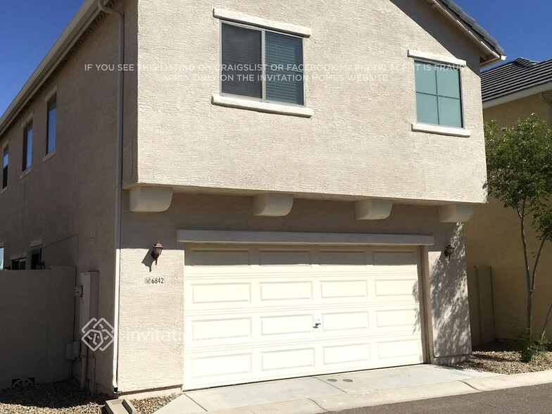 Building Photo - 6842 S 7th Ln