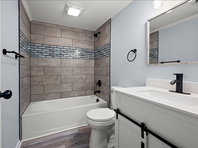 Building Photo - 600 Pacific Ave