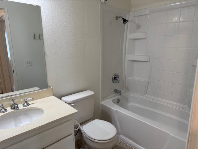 Building Photo - 2330 Coventry Cir