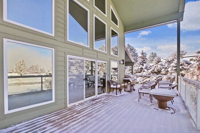 Building Photo - 130 Par Dr