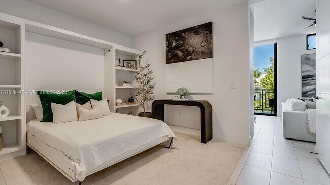 Building Photo - 1030 15th St