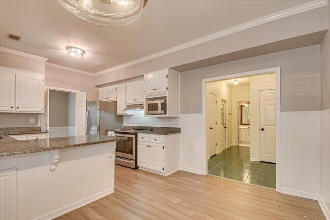 Building Photo - 4441 McManus Ct