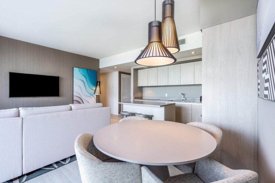 Building Photo - 4112 Jimmy Buffett Mem Hwy