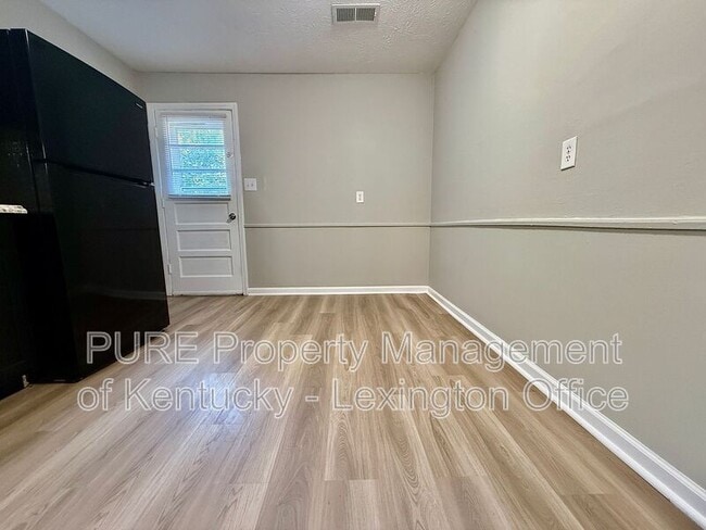 Building Photo - 3616 Grace Dr
