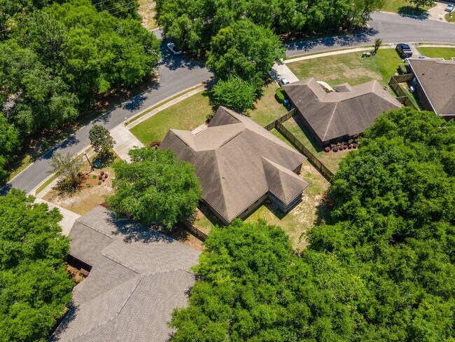 Building Photo - Luxury home in a premier neighborhood!