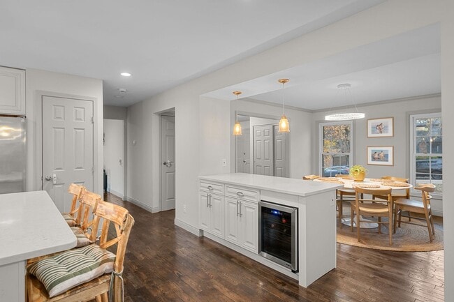 Building Photo - 12122 Royal Valley Dr