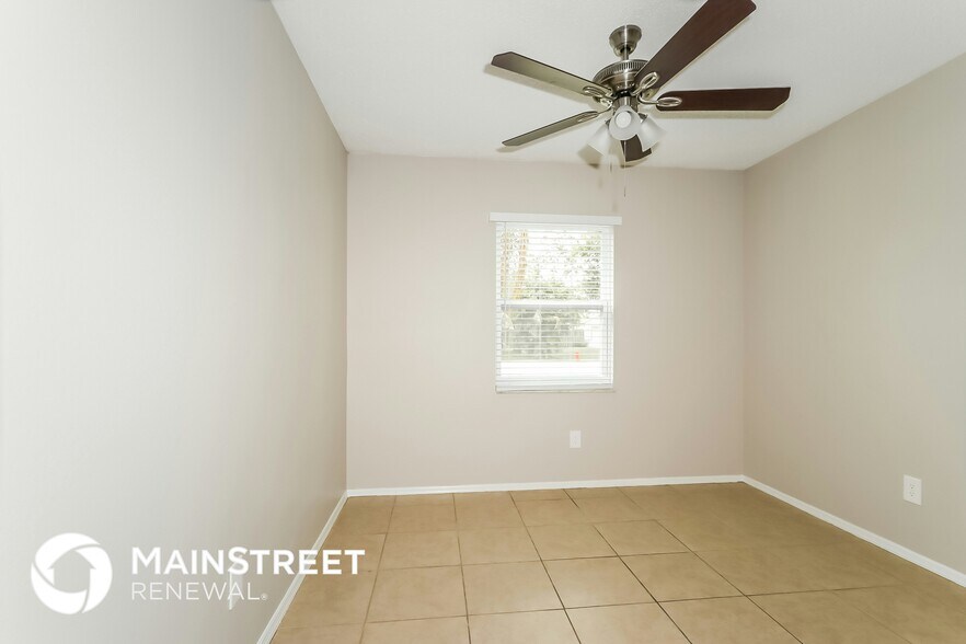 Building Photo - 2831 SE Melaleuca Blvd