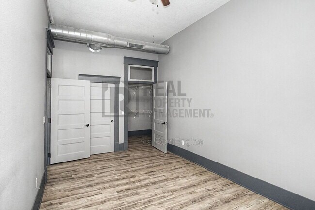 Building Photo - 1214 2nd St