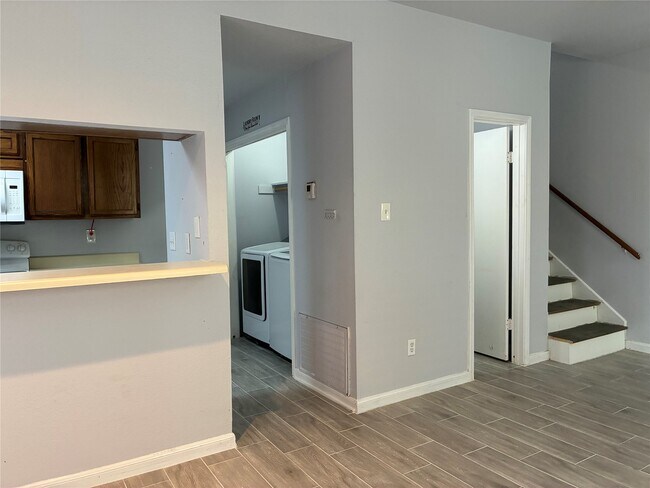 Building Photo - 8299 Cambridge St