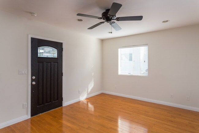 Building Photo - 708 Tularosa Dr