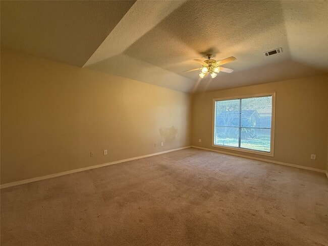 Building Photo - 523 Earls Ct Dr