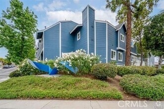 Building Photo - 211 S Redwood Ave
