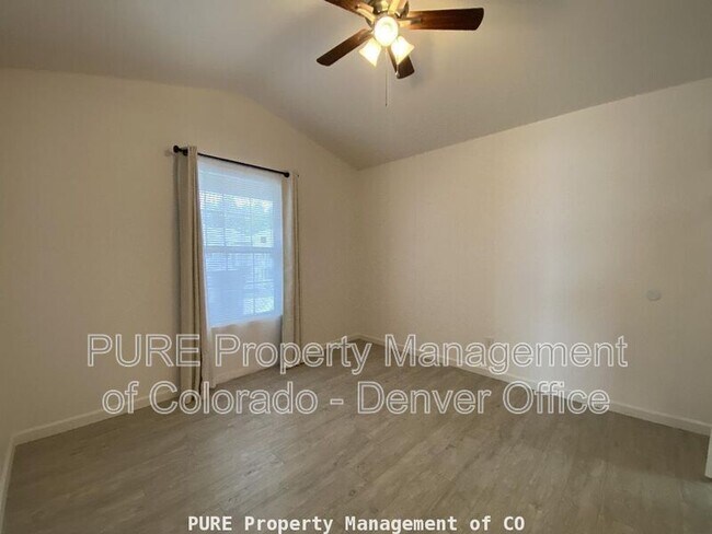 Building Photo - 5708 W Asbury Pl