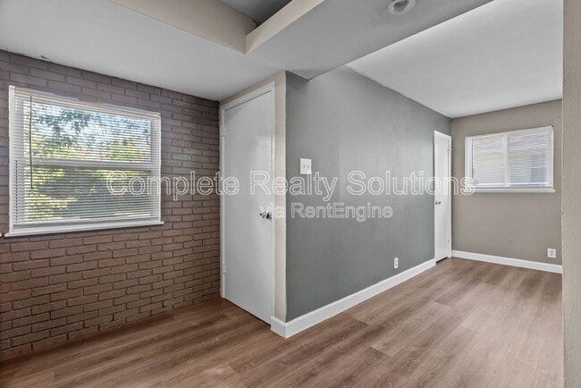 Building Photo - 10720 Spring Garden Dr