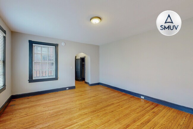 Building Photo - 24 E Madison St