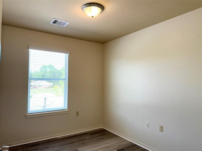 Building Photo - 10066 Emnora Ln