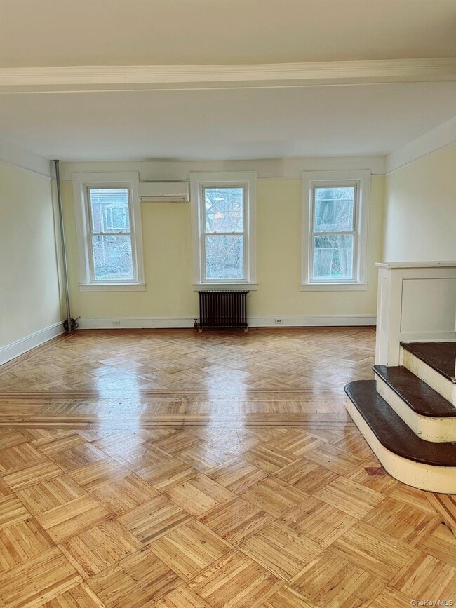 Building Photo - 68-11 Dartmouth St