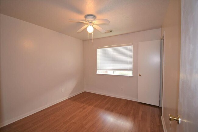 Building Photo - 15618 Lost Maples Dr