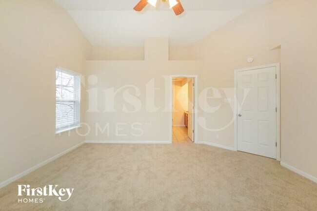 Building Photo - 5289 Breakers Way