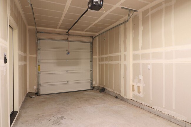 Building Photo - 9628 Nautical Mile Rd