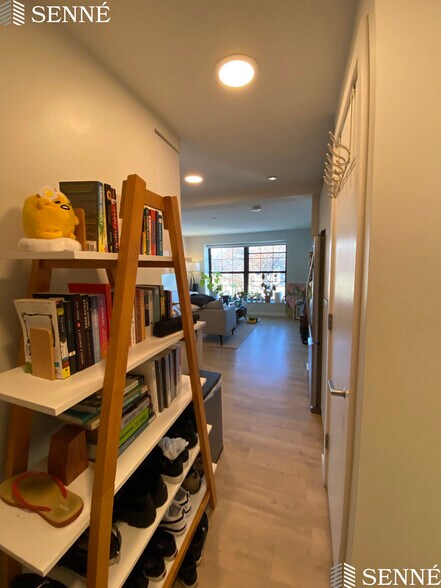 Building Photo - 9 Soden St