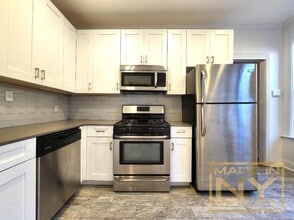 Building Photo - 0 bedroom in ASTORIA NY 11106