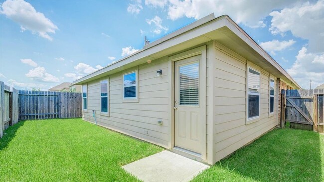 Building Photo - 2131 Tandy Park Way