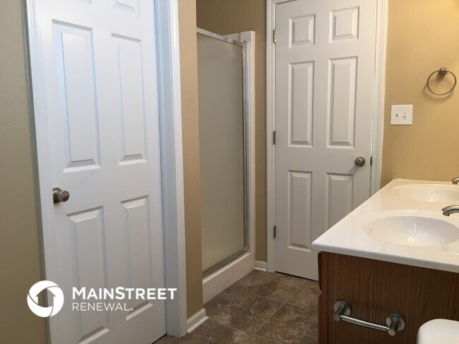 Building Photo - 6081 Bannister Ct
