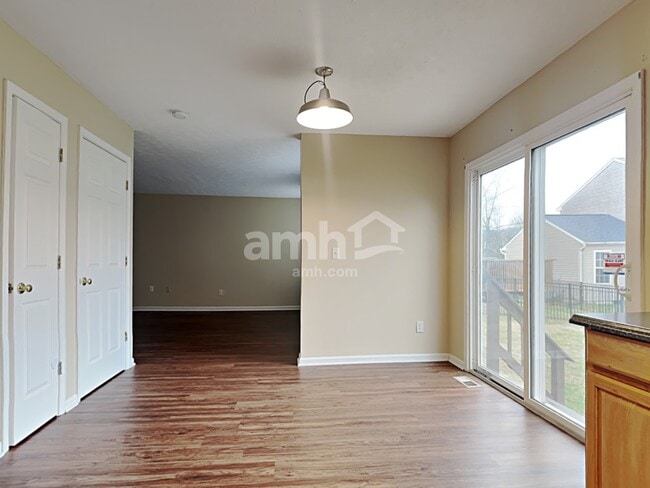 Building Photo - 268 Indian Lake Dr
