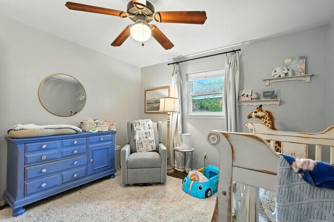 Building Photo - 3026 Ventura Dr