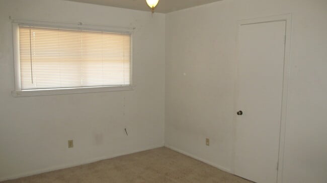 Building Photo - 5612 44th Street