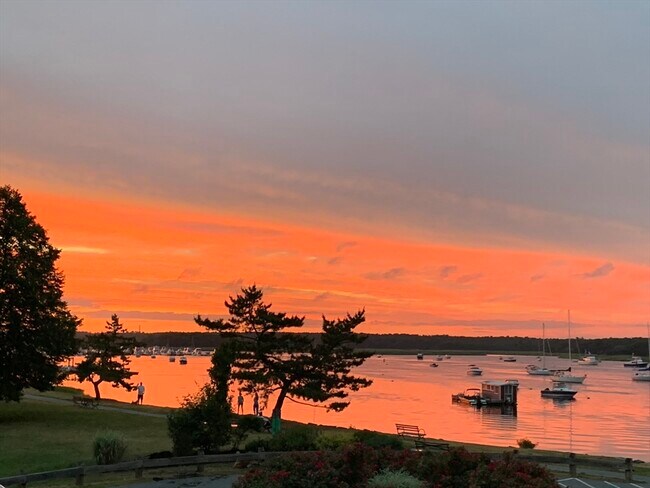 Building Photo - 126 Merrimac St