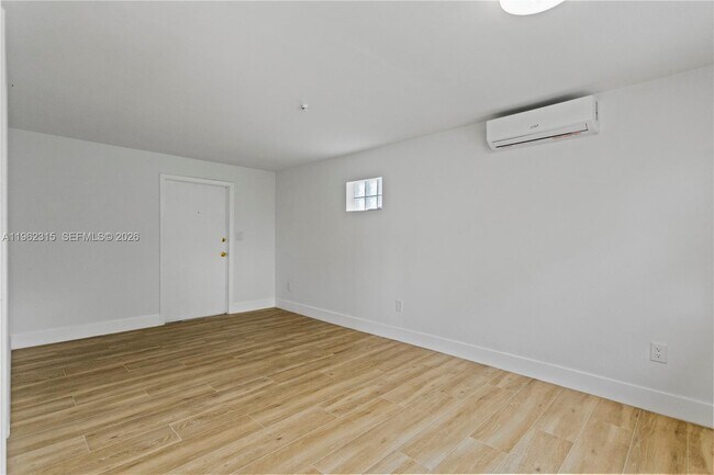 Building Photo - 6200 Fletcher St