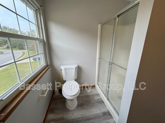 Building Photo - 123 Trestlewood Dr