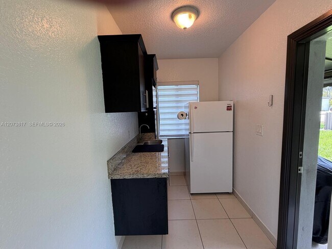 Building Photo - 7300 S Waterway Dr