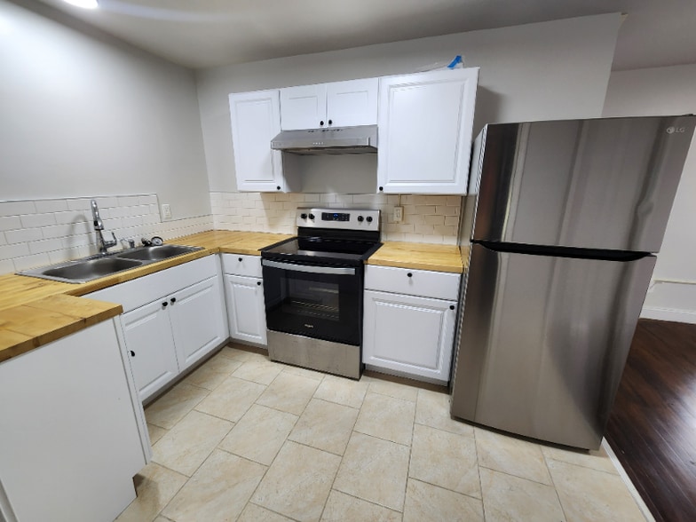 Building Photo - 3270 Airport Rd