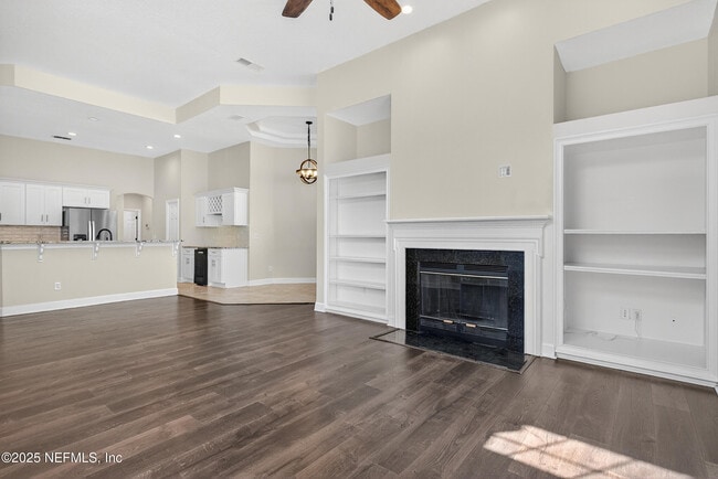 Building Photo - 577 Hunters Grove Ct